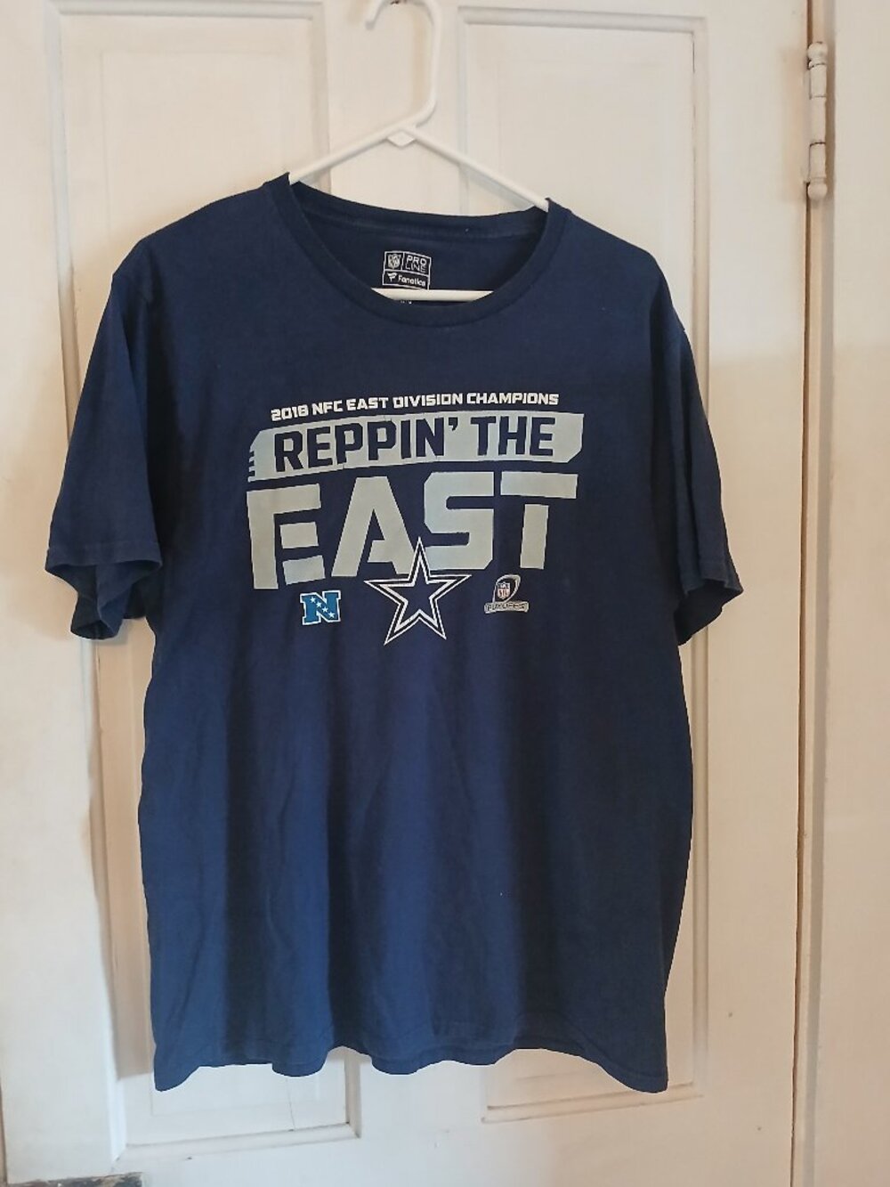 Dallas Cowboys 2018 NFC East Division Champs by Fanatics - Size Large